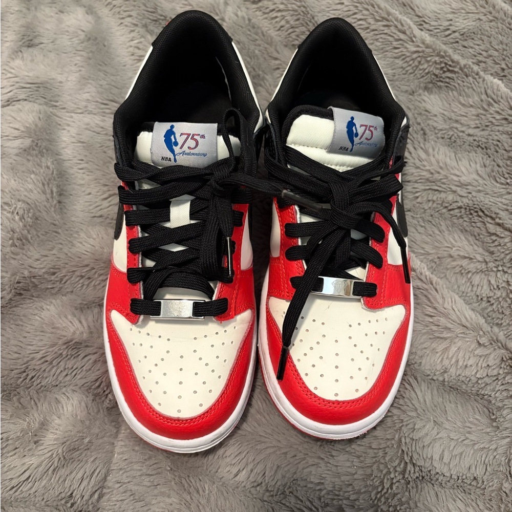 NBA Anniversary Chicago Dunks like new